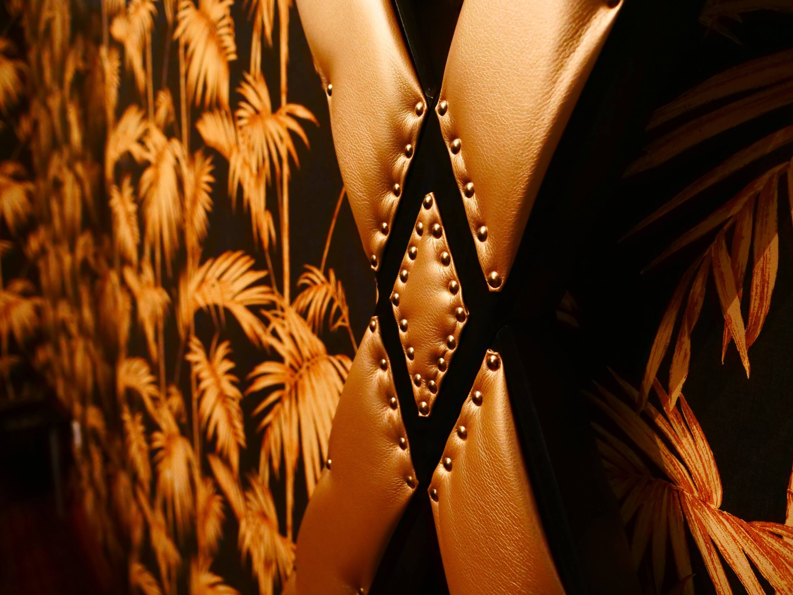 Refugium Divine Oase Kreuz Detail 1